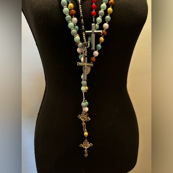 Beautiful Variety of Custom Rosaries - Picture 8 of 8